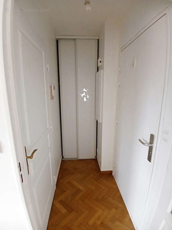 Studio avec balcon, cave et parking a charenton - photo 12