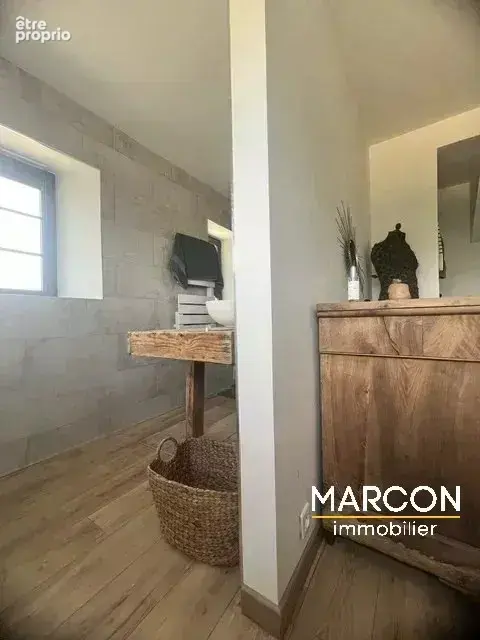 Propriete de caractere avec espace professionnel - photo 7