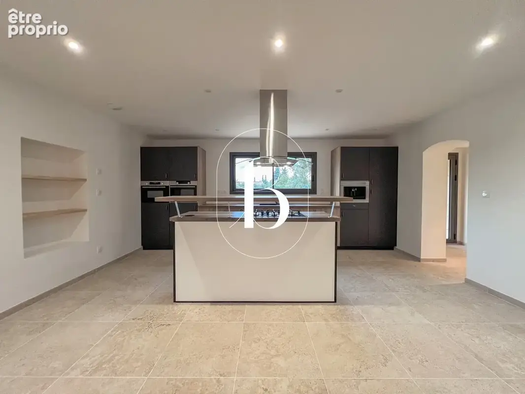 Maison 8 pièces 265 m² à vendre à Goudargues (30630) - photo 14