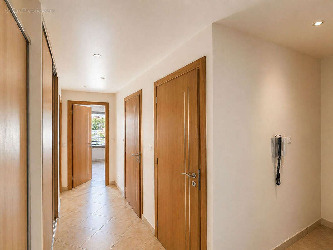 Appartement à FREJUS
