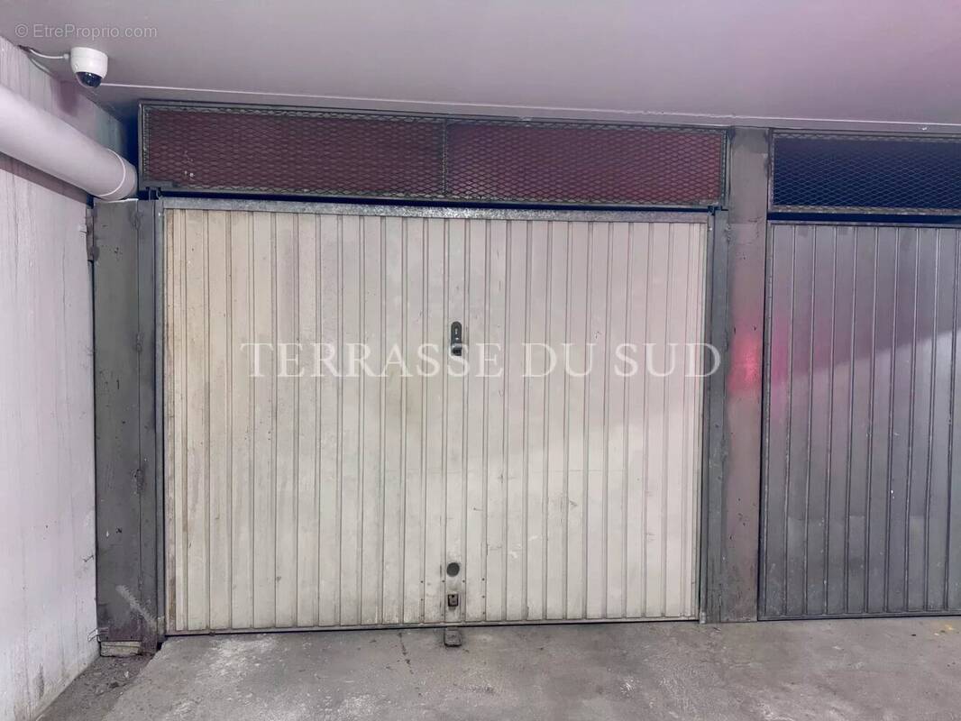 Parking à MARSEILLE-8E