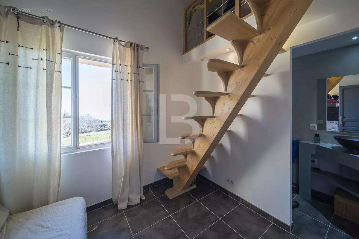 Maison à TOURRETTES-SUR-LOUP