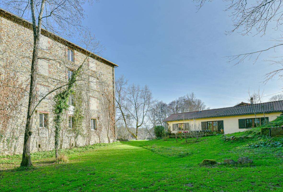 Maison à SAINT-YRIEIX-SOUS-AIXE