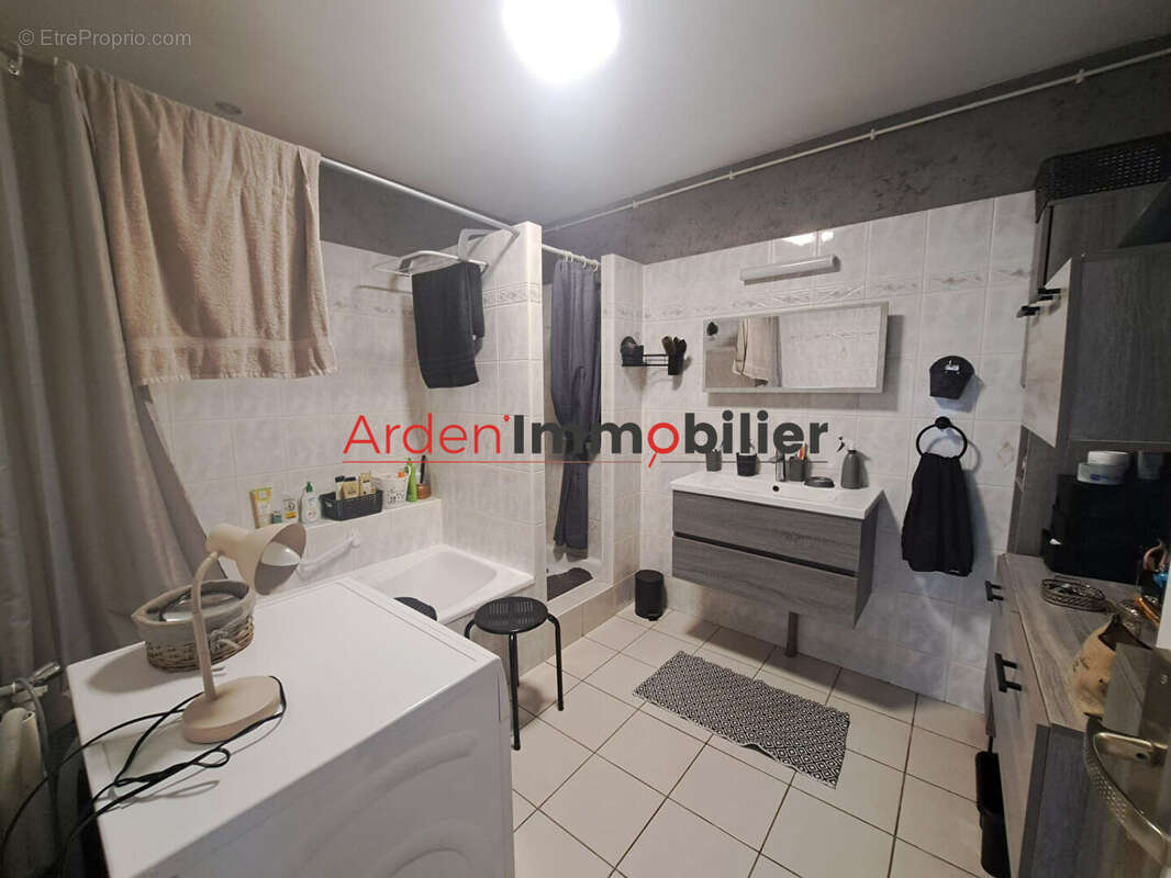 Maison à AMBLY-FLEURY