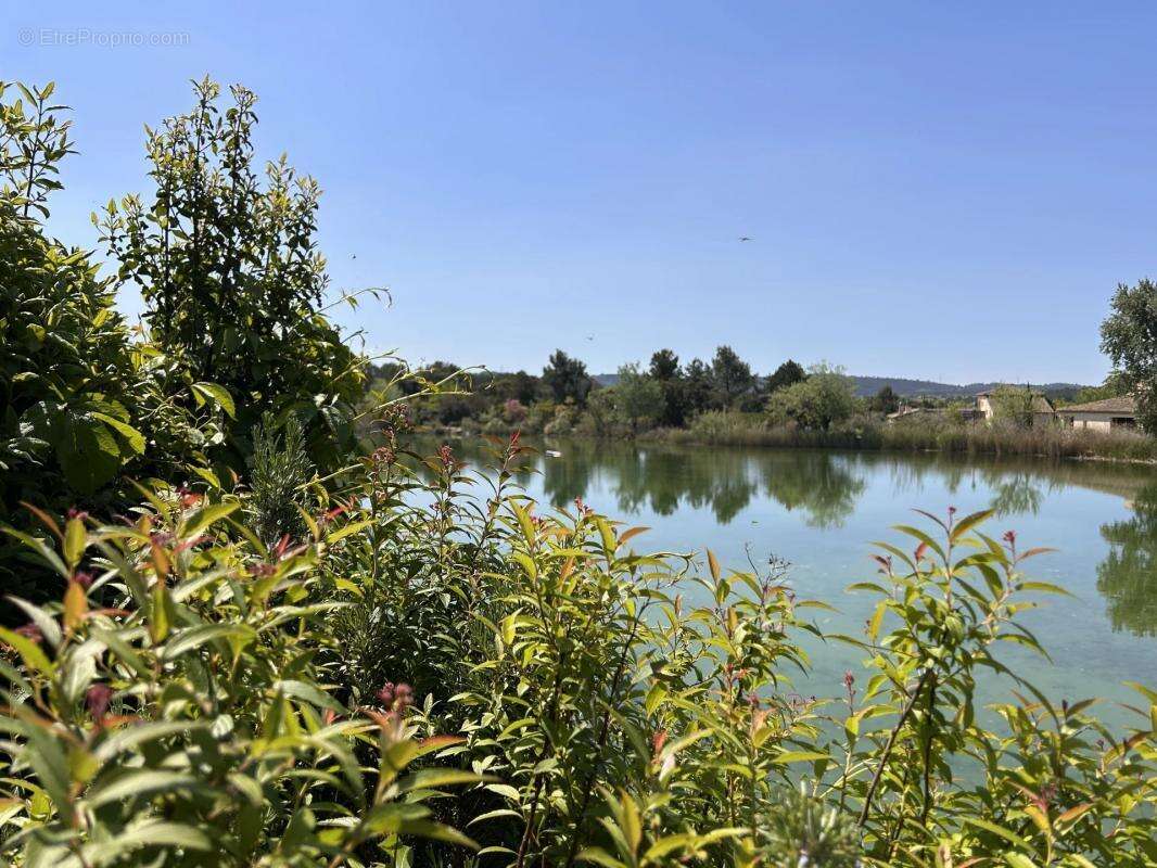 Appartement à MALLEMORT