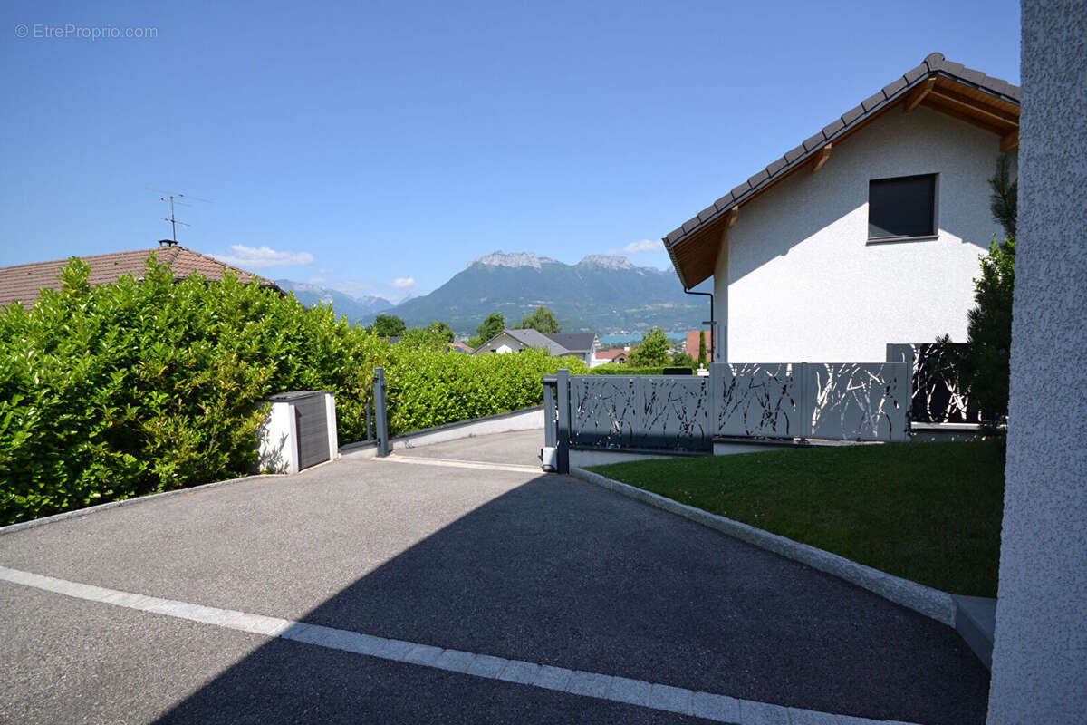 Maison à SAINT-JORIOZ