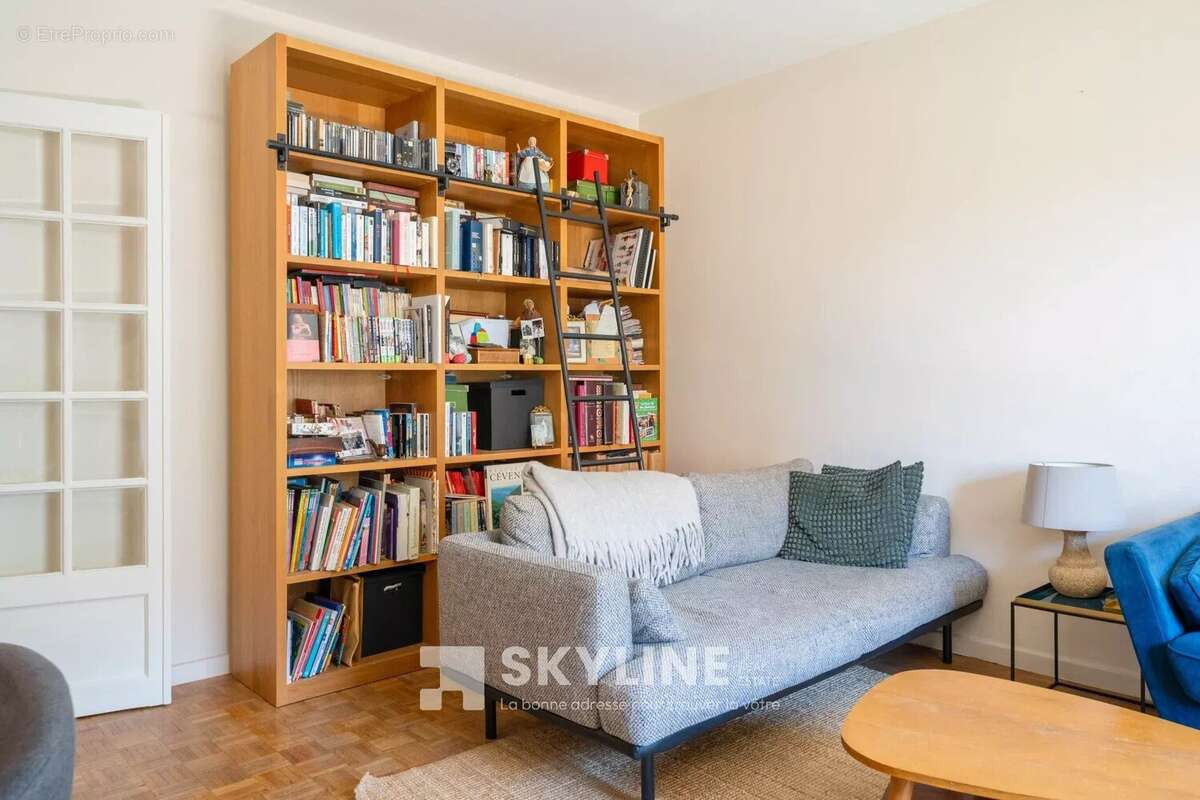 Appartement à MARSEILLE-5E