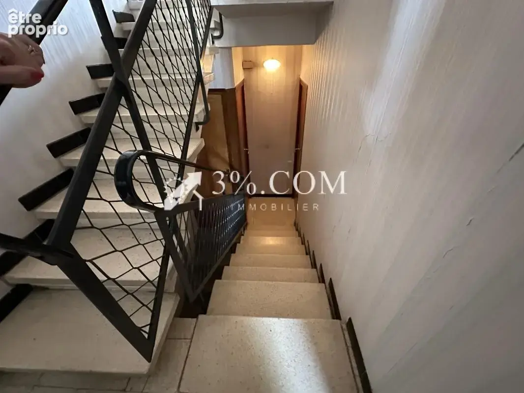 Maison à rénover entièrement sur trois niveaux avec garage - photo 14