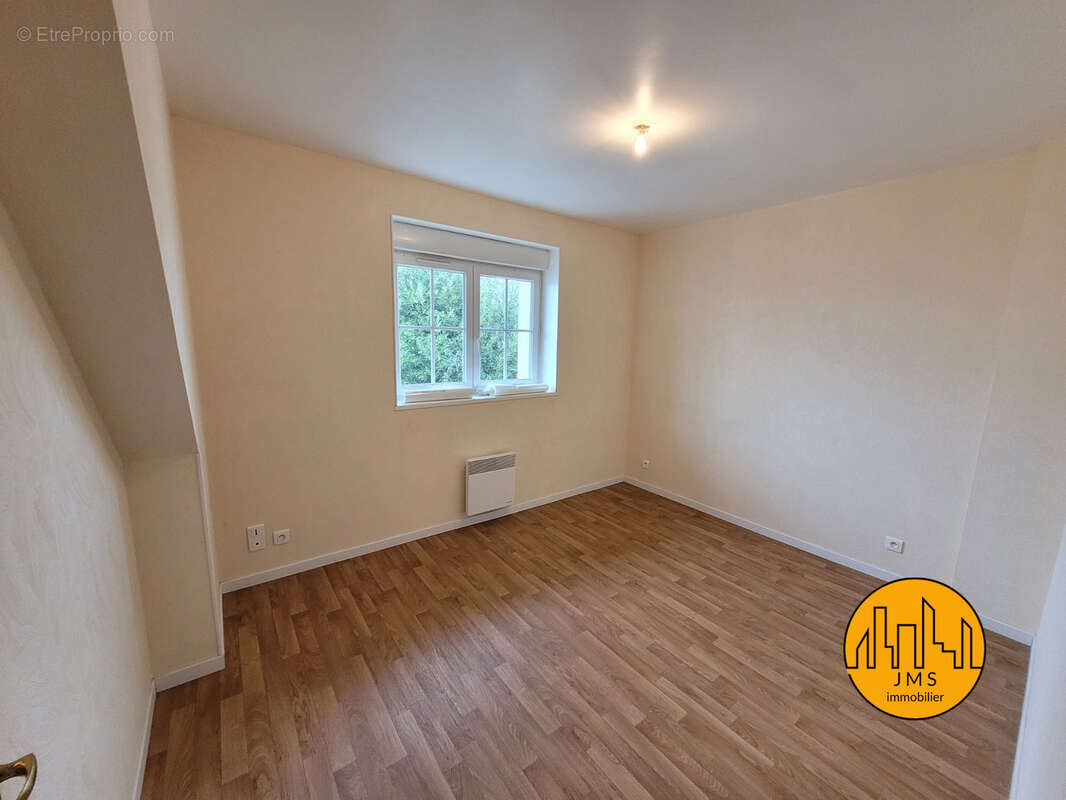 Maison à NOYANT-D&#039;ALLIER