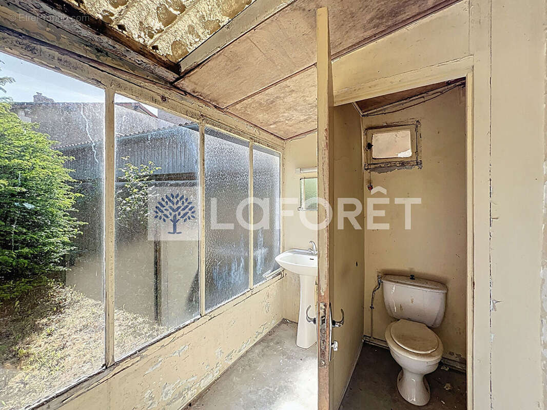 Maison à SAINT-LOUP-LAMAIRE