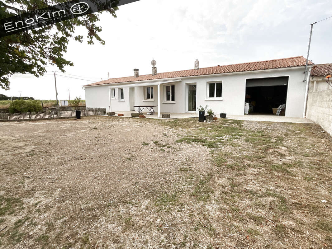 Maison à SAINT-VINCENT-SUR-JARD
