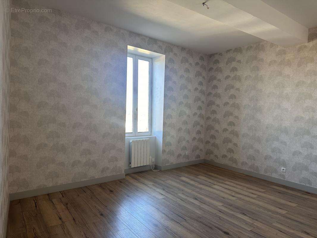 Maison à CASTELMAYRAN