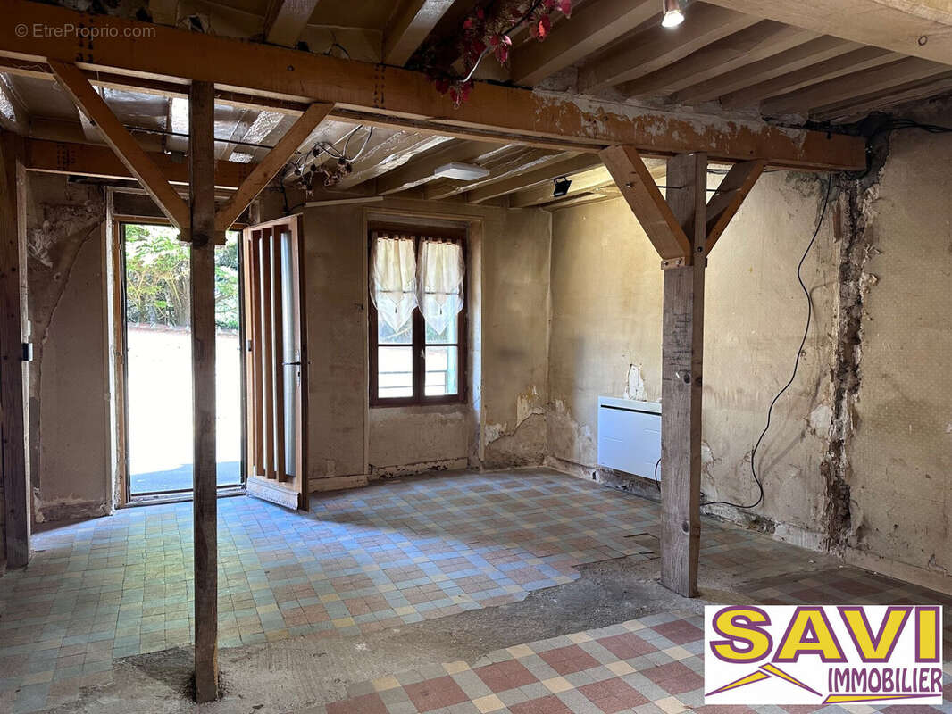 Maison à FERRIERES-EN-GATINAIS