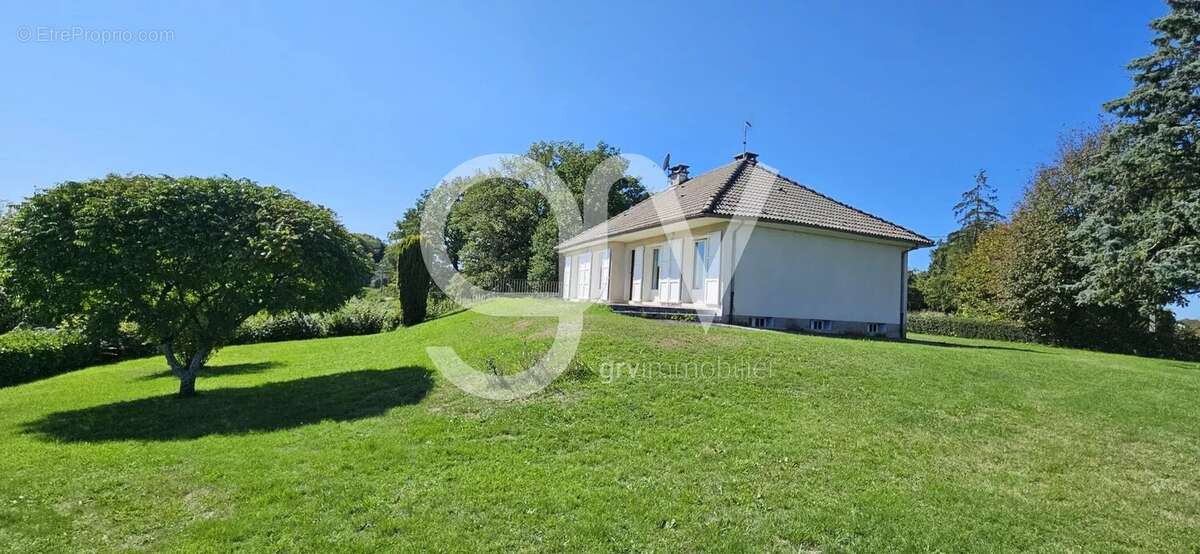 Maison à LAFEUILLADE-EN-VEZIE