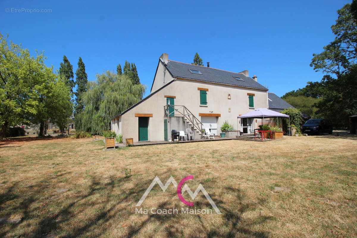 PONTCHATEAU en village, maison avec beaux volumes - photo 2