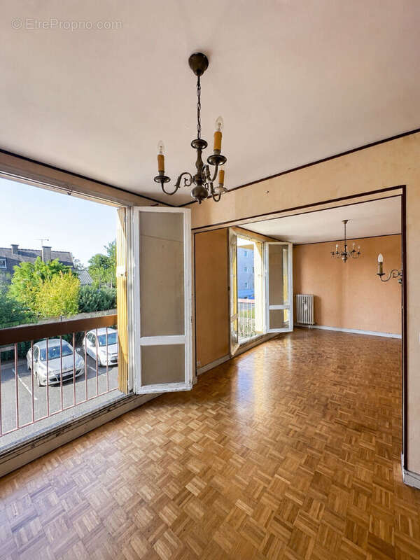 79 m² - 79 020  - Plus de 38 000  de travaux de copropriété déjà financés ! - photo 4