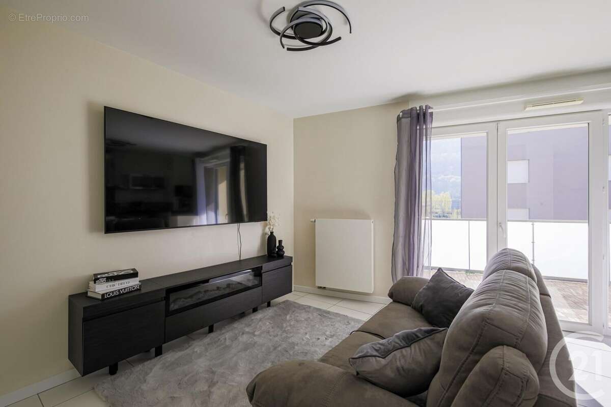 Appartement à SAINT-MARTIN-D'HERES