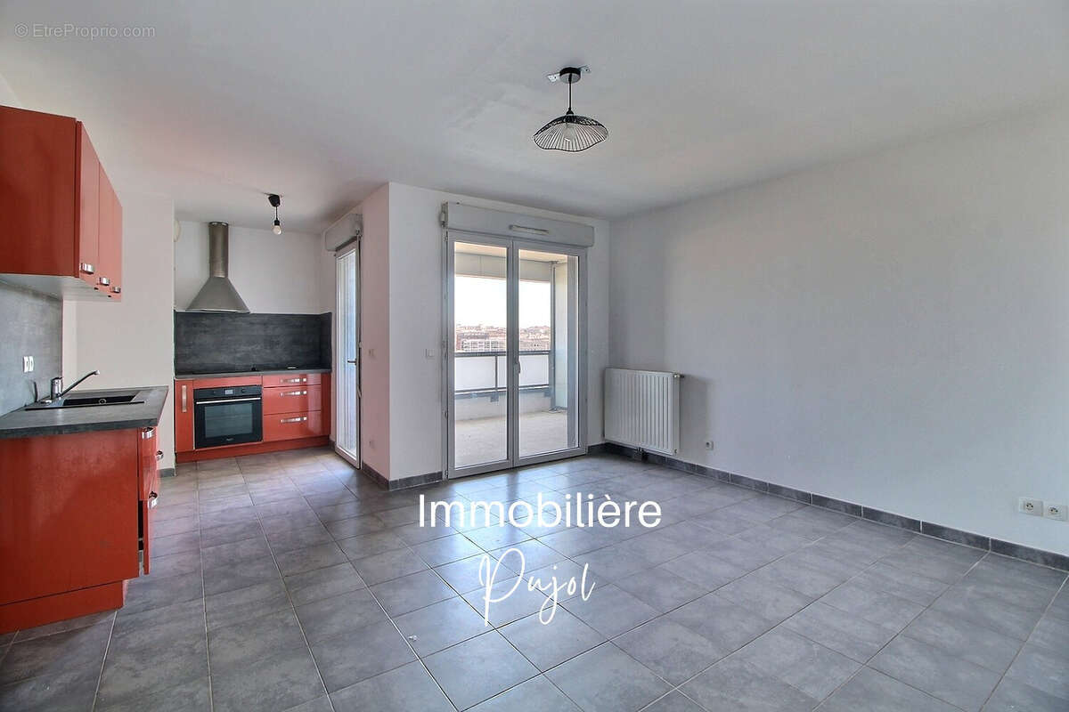 Appartement à MARSEILLE-2E