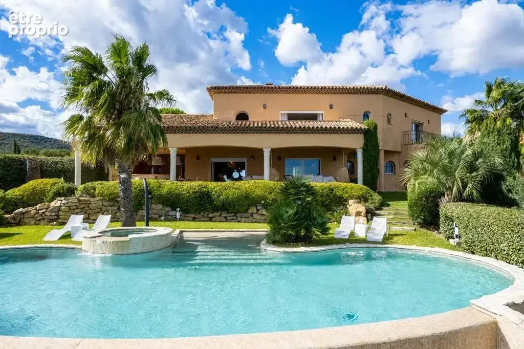 Superbe villa avec vue panoramique sur le golfe de saint-tropez - photo 3