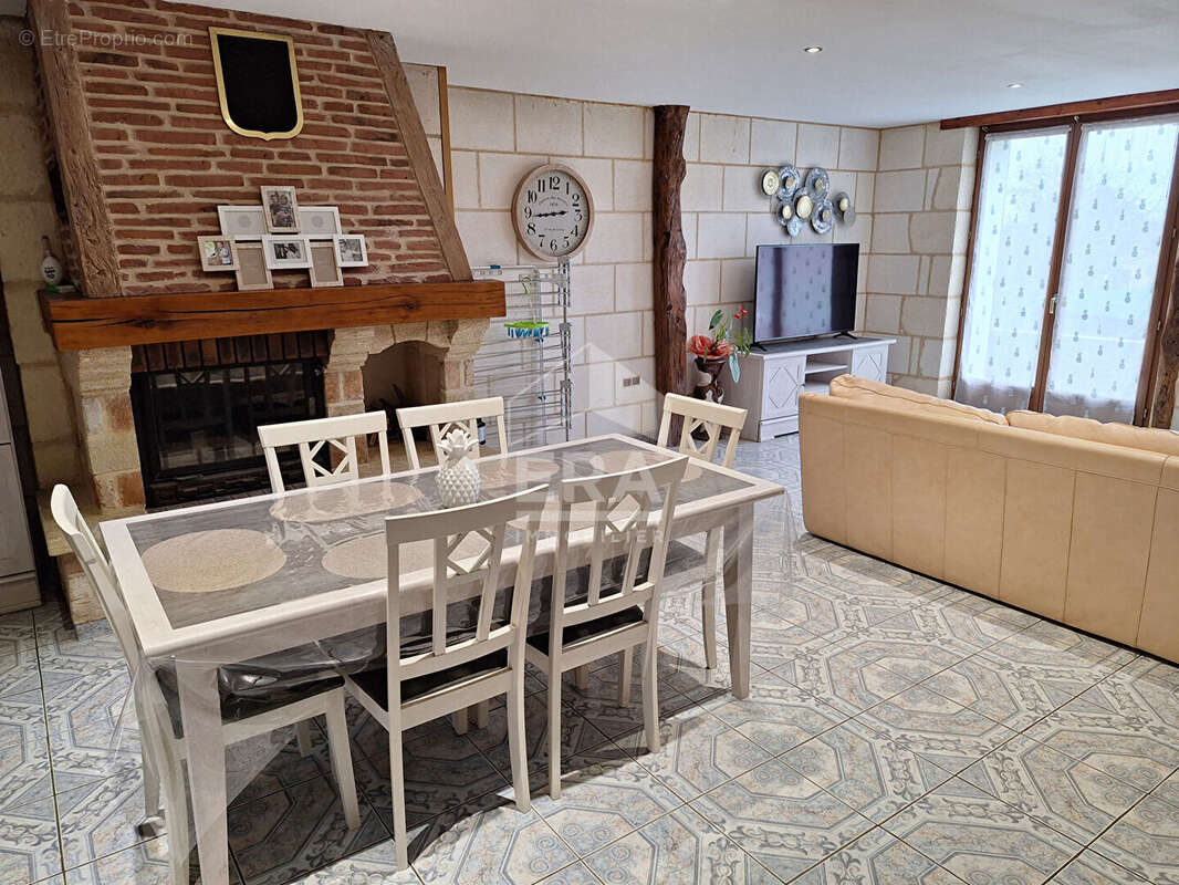 Maison à MONTPON-MENESTEROL