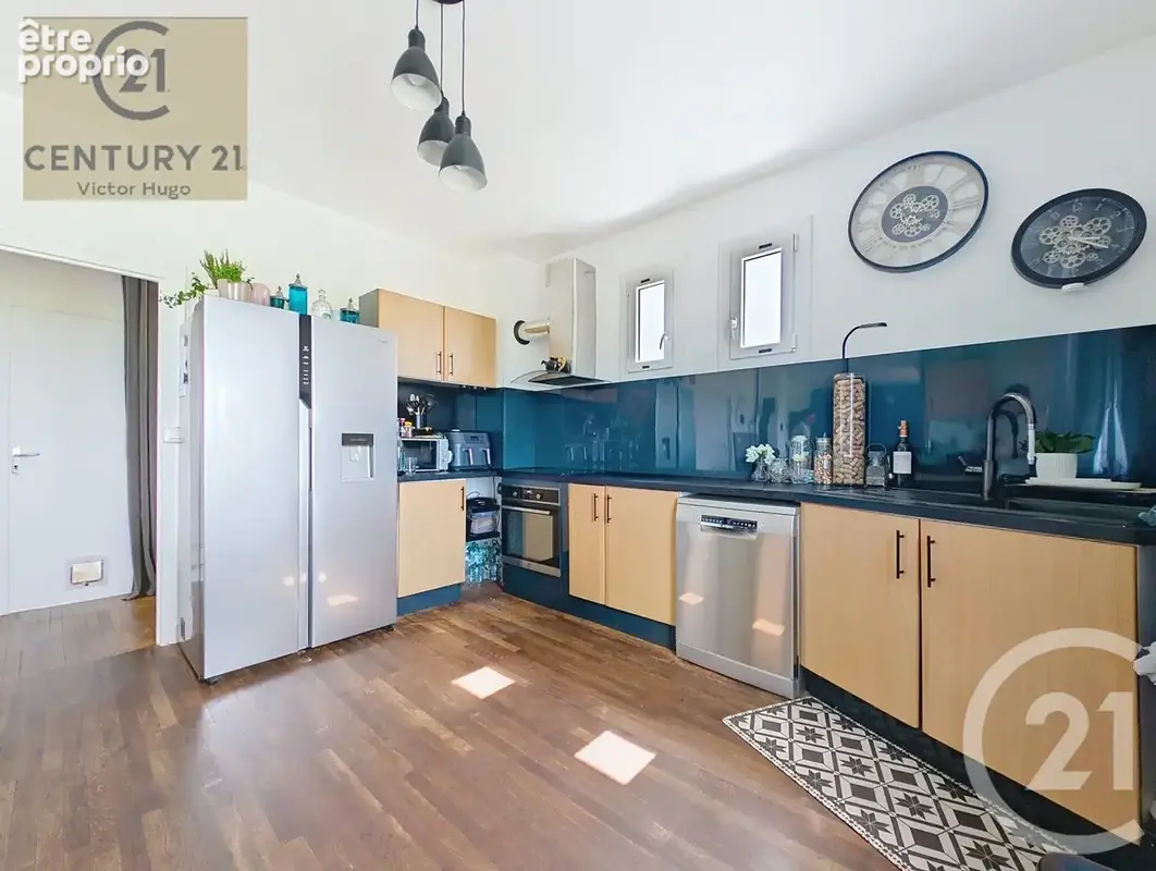 Maison 5 pièces 104 m² à vendre à Saint-Leonard-De-Noblat (87400) - photo 3