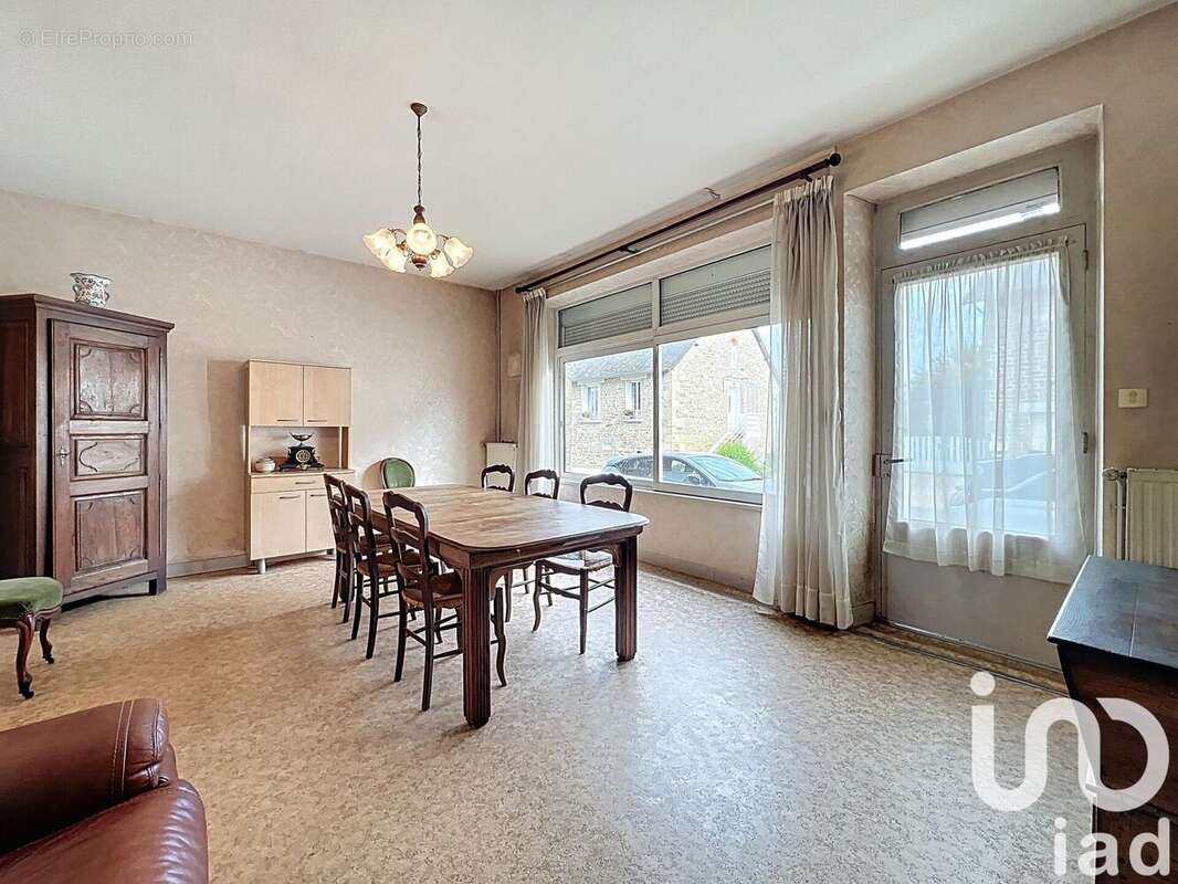 Photo 2 - Maison à LE LONZAC