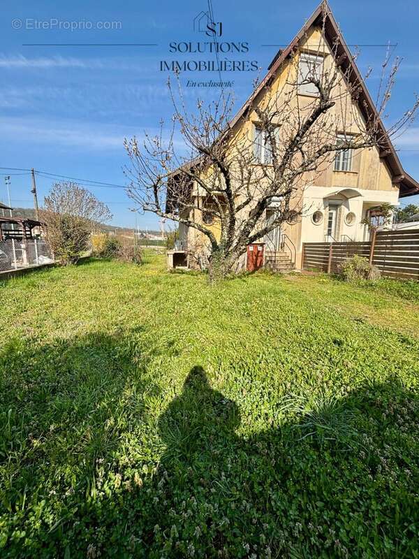 Maison 91 m² à Givors  - photo 3