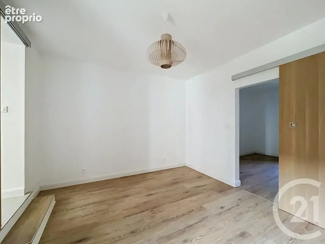 Maison 8 pièces 310 m² à vendre à Moissy-Cramayel (77550) - photo 19