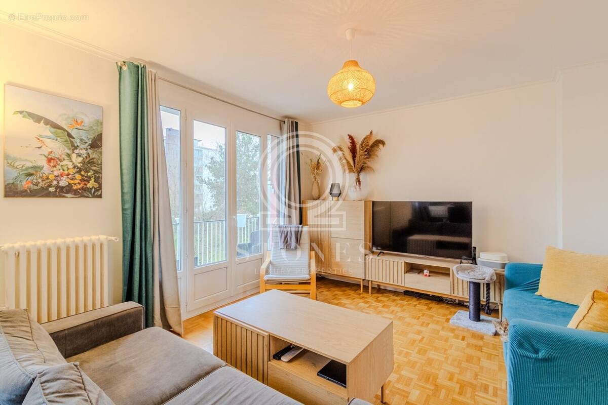 Appartement à LA CELLE-SAINT-CLOUD
