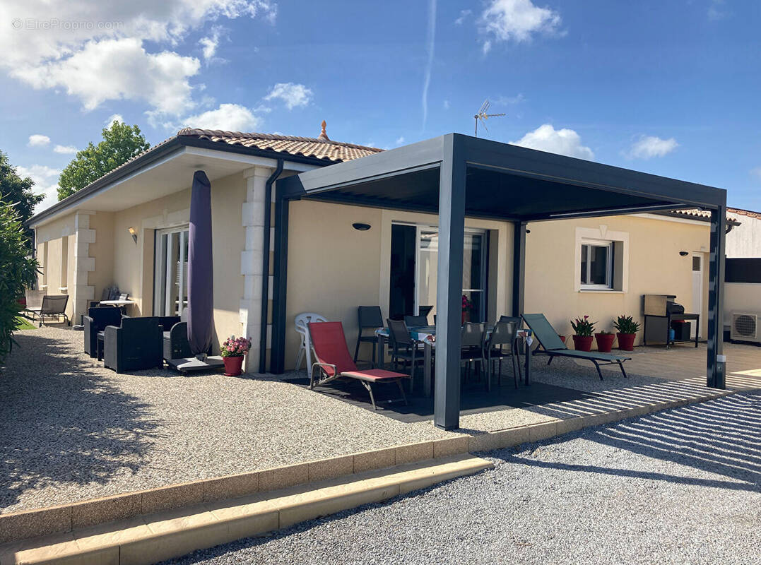 Maison à TONNAY-CHARENTE