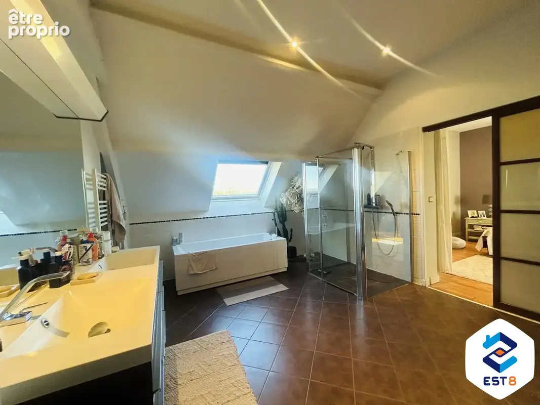 Maison 6 pièces 210 m² à vendre à Villers-Sur-Coudun (60150) - photo 2