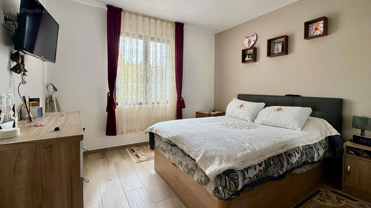 Maison à TONNAY-CHARENTE