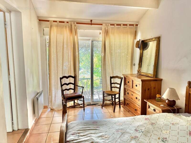 Maison à LA FARE-LES-OLIVIERS