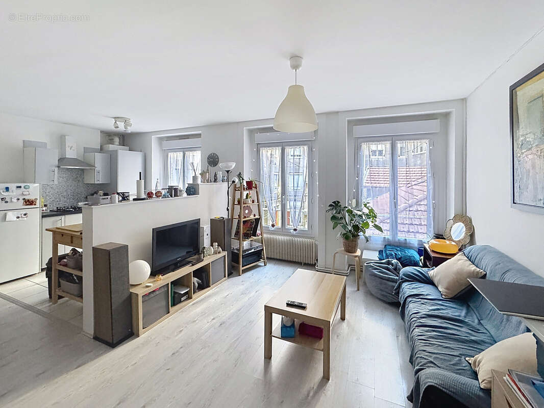 Appartement à SAINT-ETIENNE