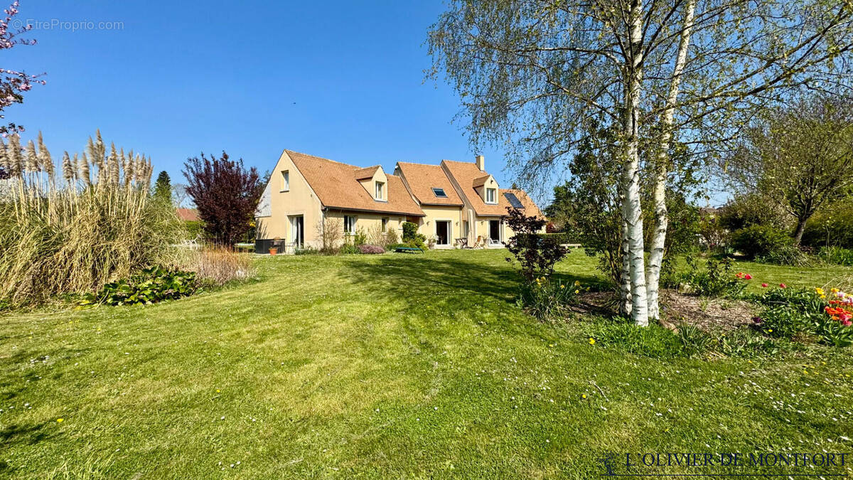 Maison à MONTFORT-L&#039;AMAURY