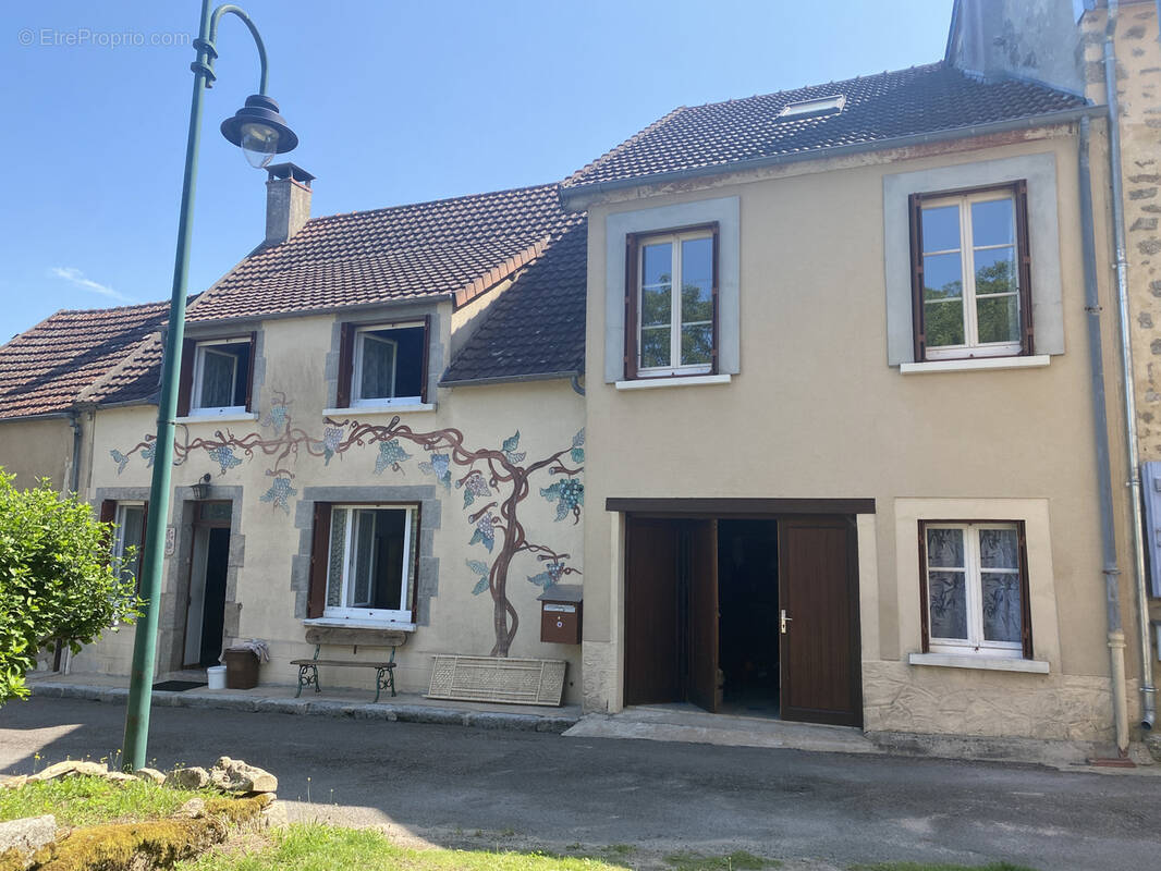 Maison à LORMES