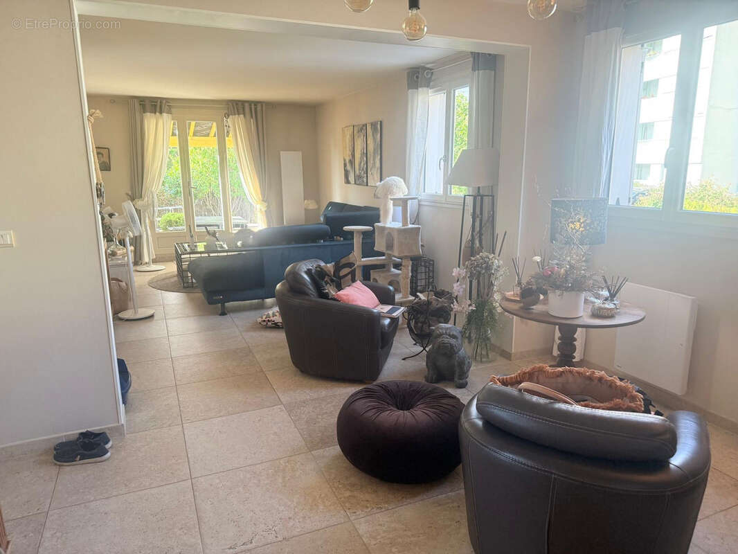 Superbe duplex de 128m2 avec terrasse, jardin, garage et cave en bord de Vienne à Limoges - photo 4