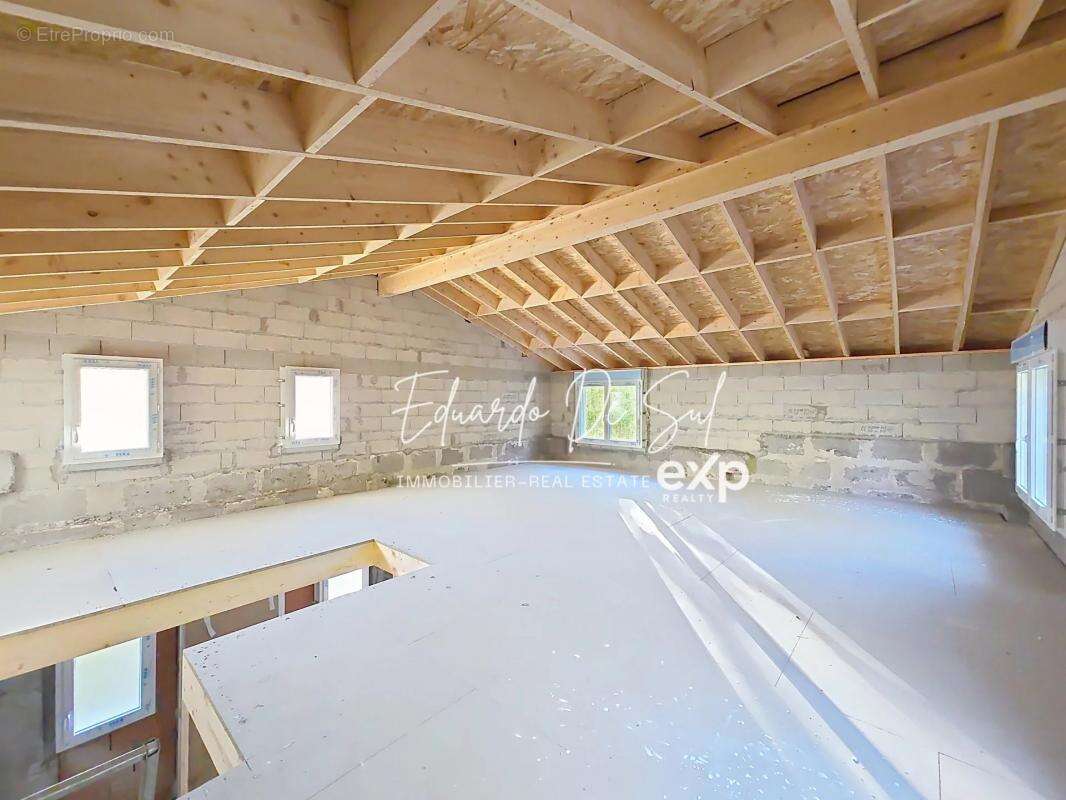 Maison à BLANQUEFORT