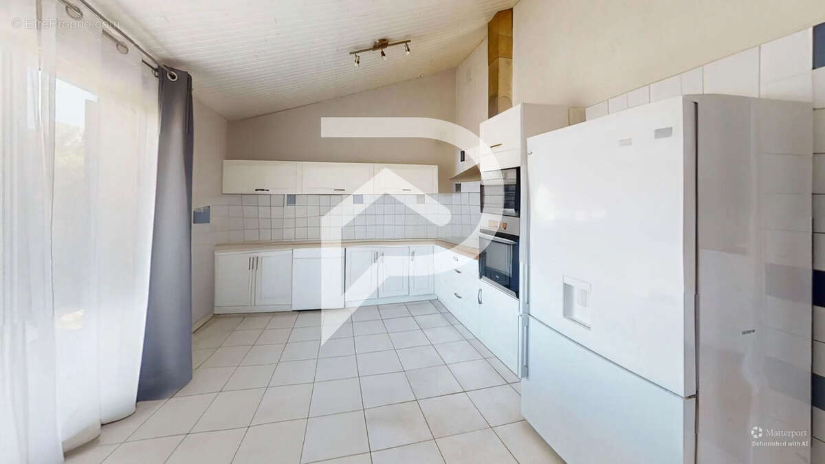 Maison  6 pièce(s) - photo 2