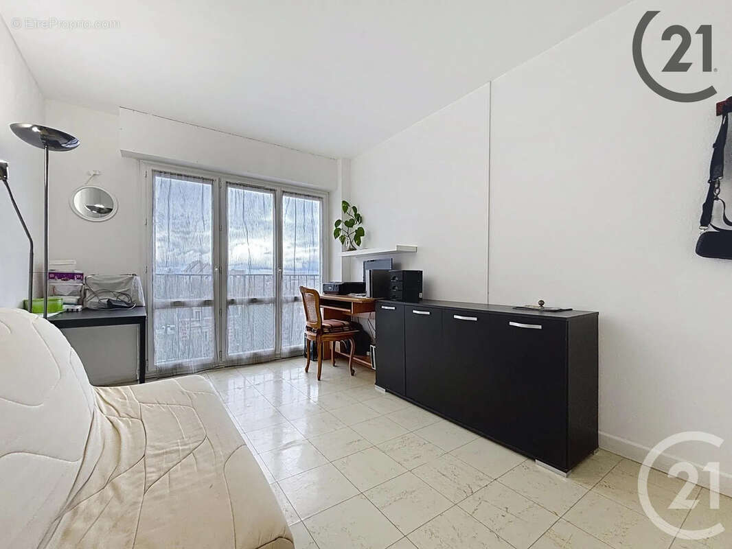 Appartement 73 m² à Troyes  - photo 5