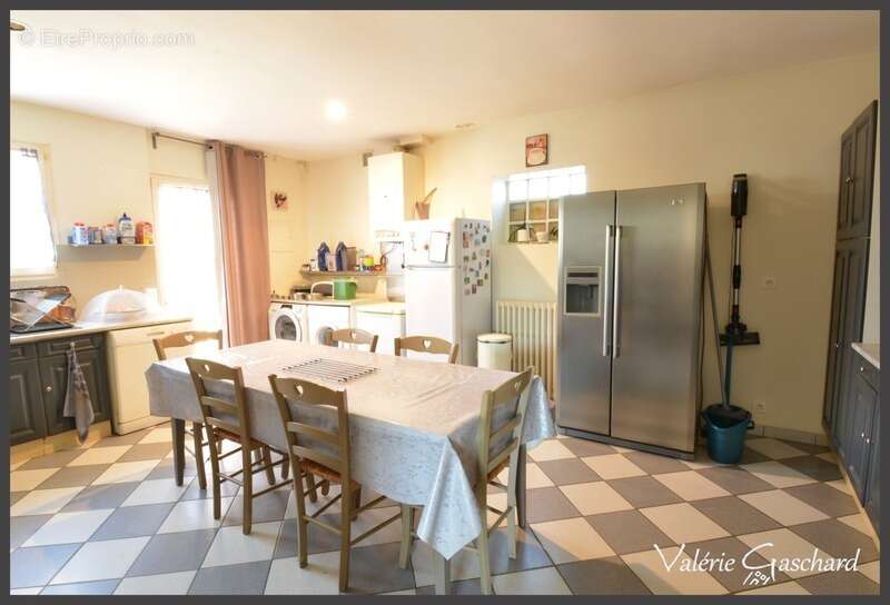 Maison à CAMPS-SUR-L&#039;ISLE