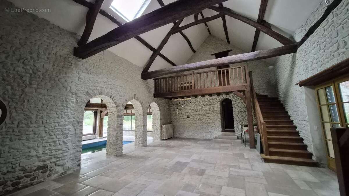 Maison à BUNO-BONNEVAUX