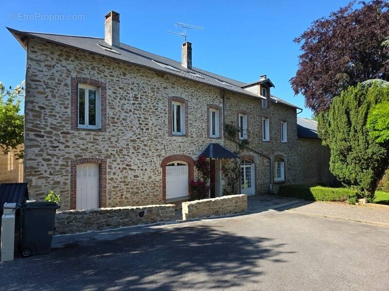 Appartement à SAINT-SORNIN-LEULAC