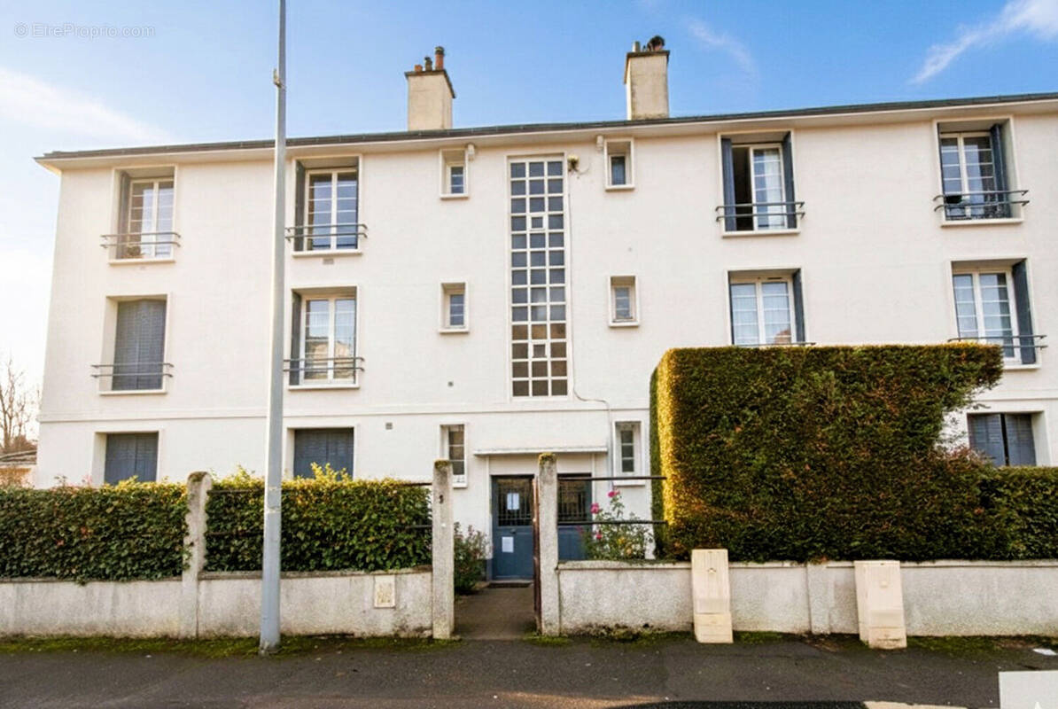 Appartement à L'HAY-LES-ROSES