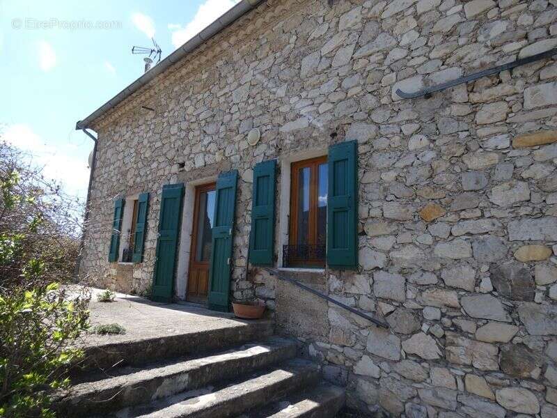 Maison à ASPRES-SUR-BUECH