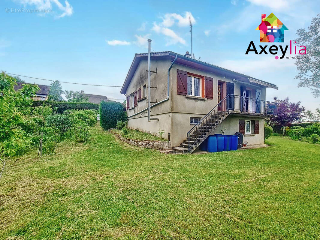 Maison à LA CLAYETTE