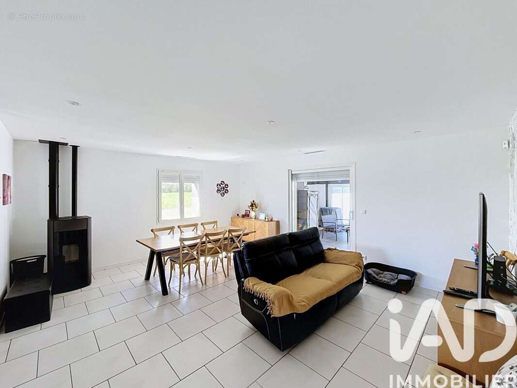Photo 4 - Maison à MEES