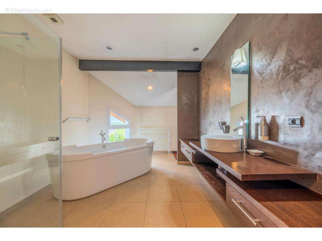 Maison 213 m² à Bossey  - photo 14