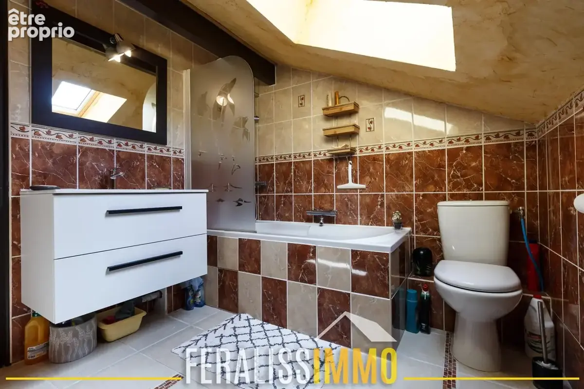Maison familiale avec sous-sol total ! - photo 12