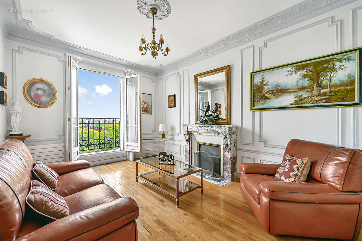 Appartement à PARIS-14E